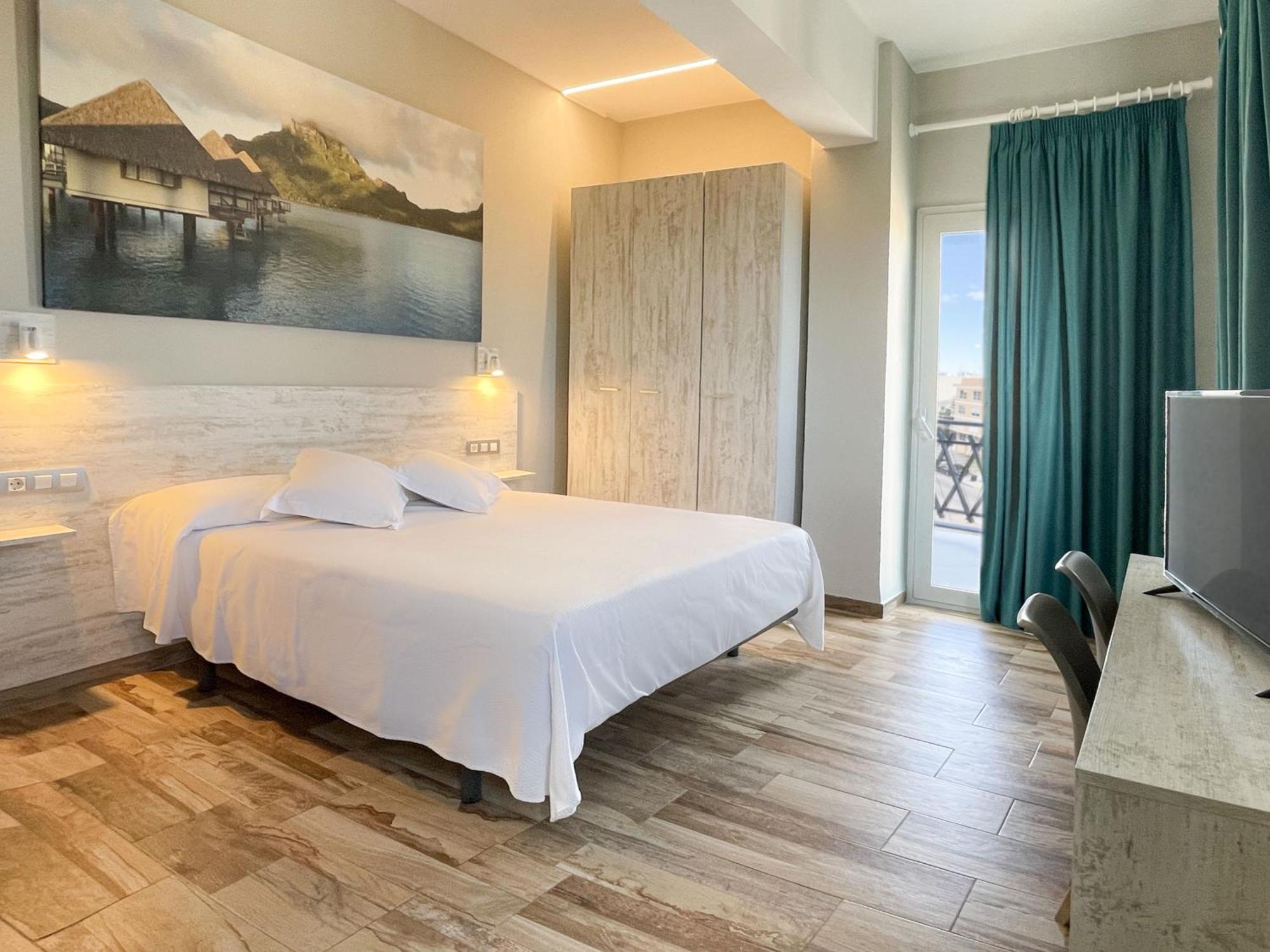 Te Mana Hotel Torreblanca Extérieur photo